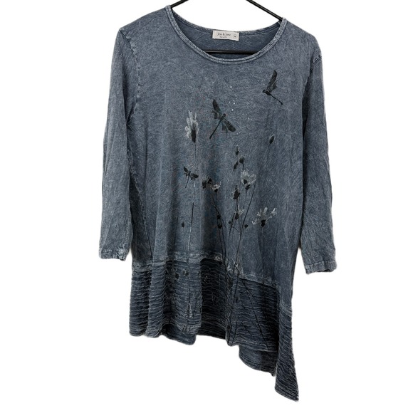 Jess & Jane Tops - Jess and Jane Tunic Top Womens Medium Gray Floral Shirt Texture Mineral Boho USA